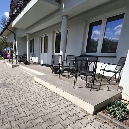 Apartaments Gory Niedzica Zamek Esterno foto