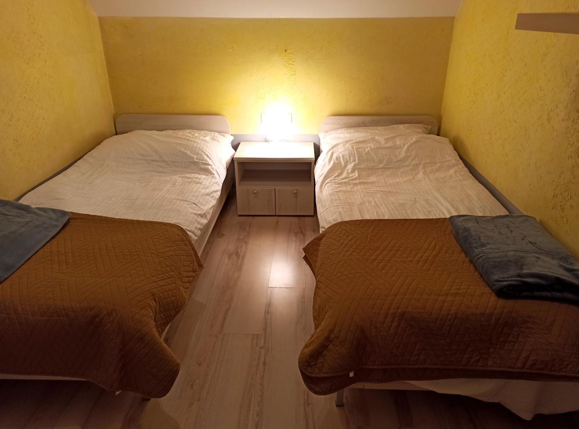Apartaments Gory Niedzica Zamek Esterno foto