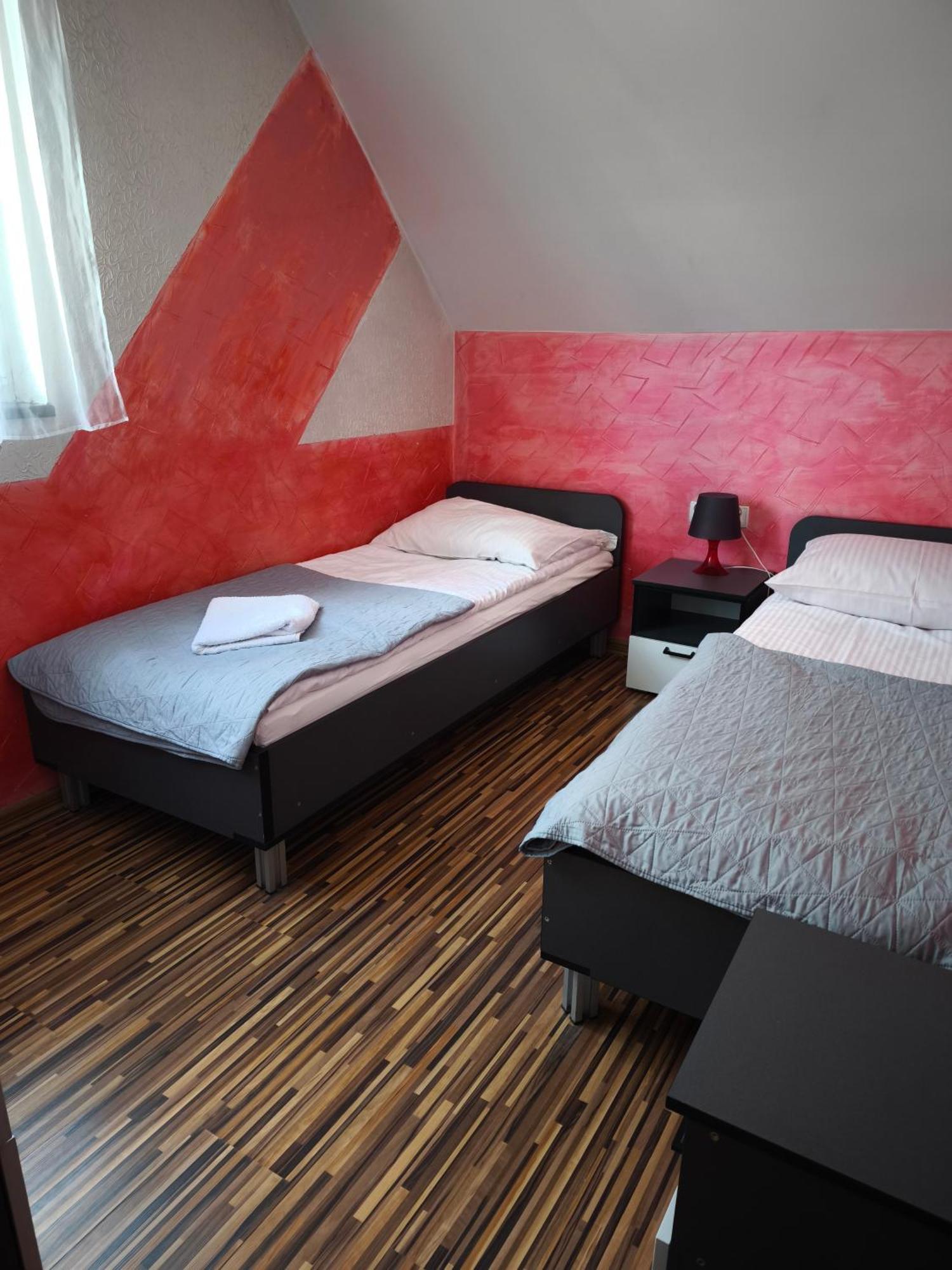 Apartaments Gory Niedzica Zamek Esterno foto