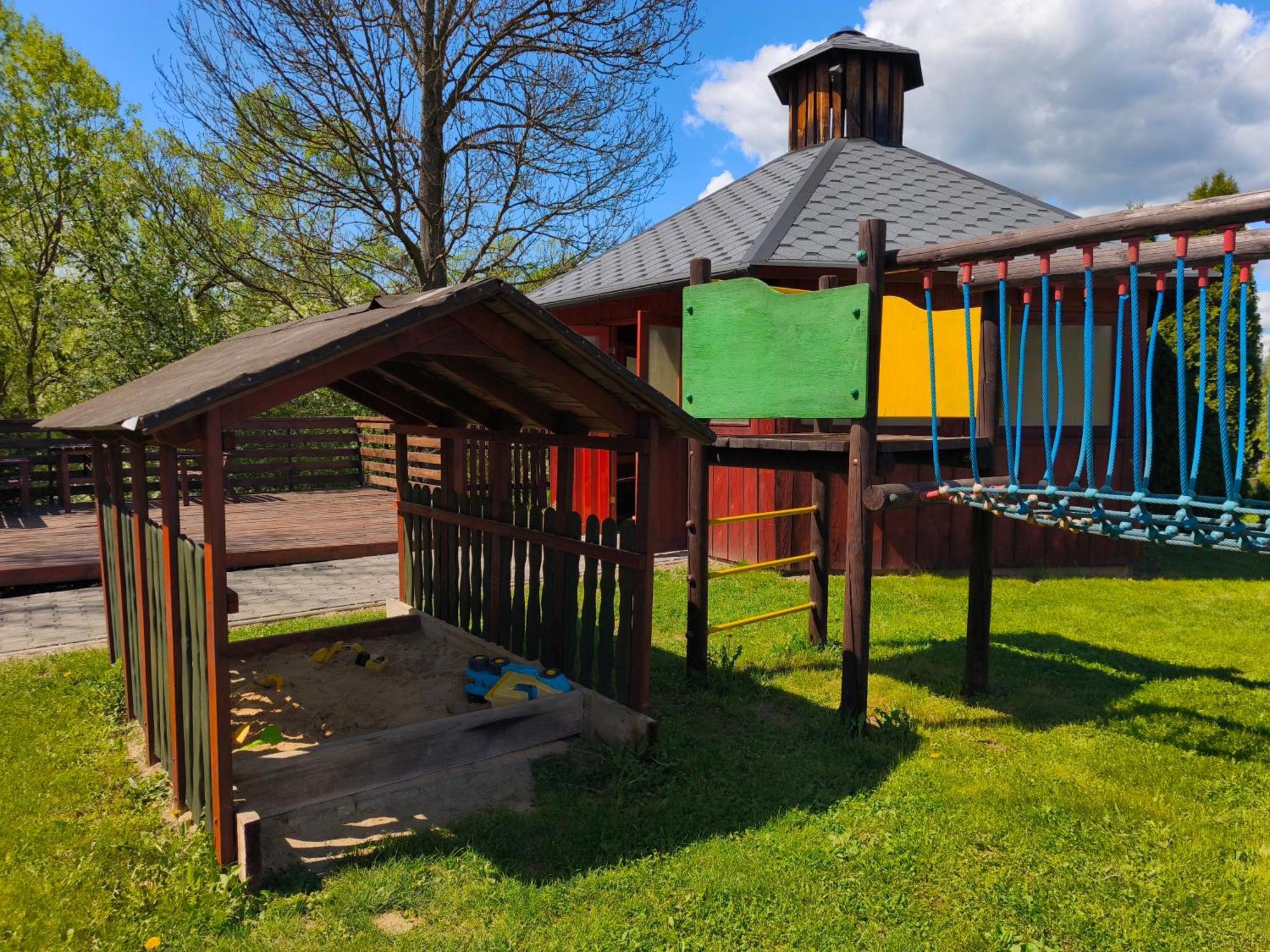Apartaments Gory Niedzica Zamek Esterno foto