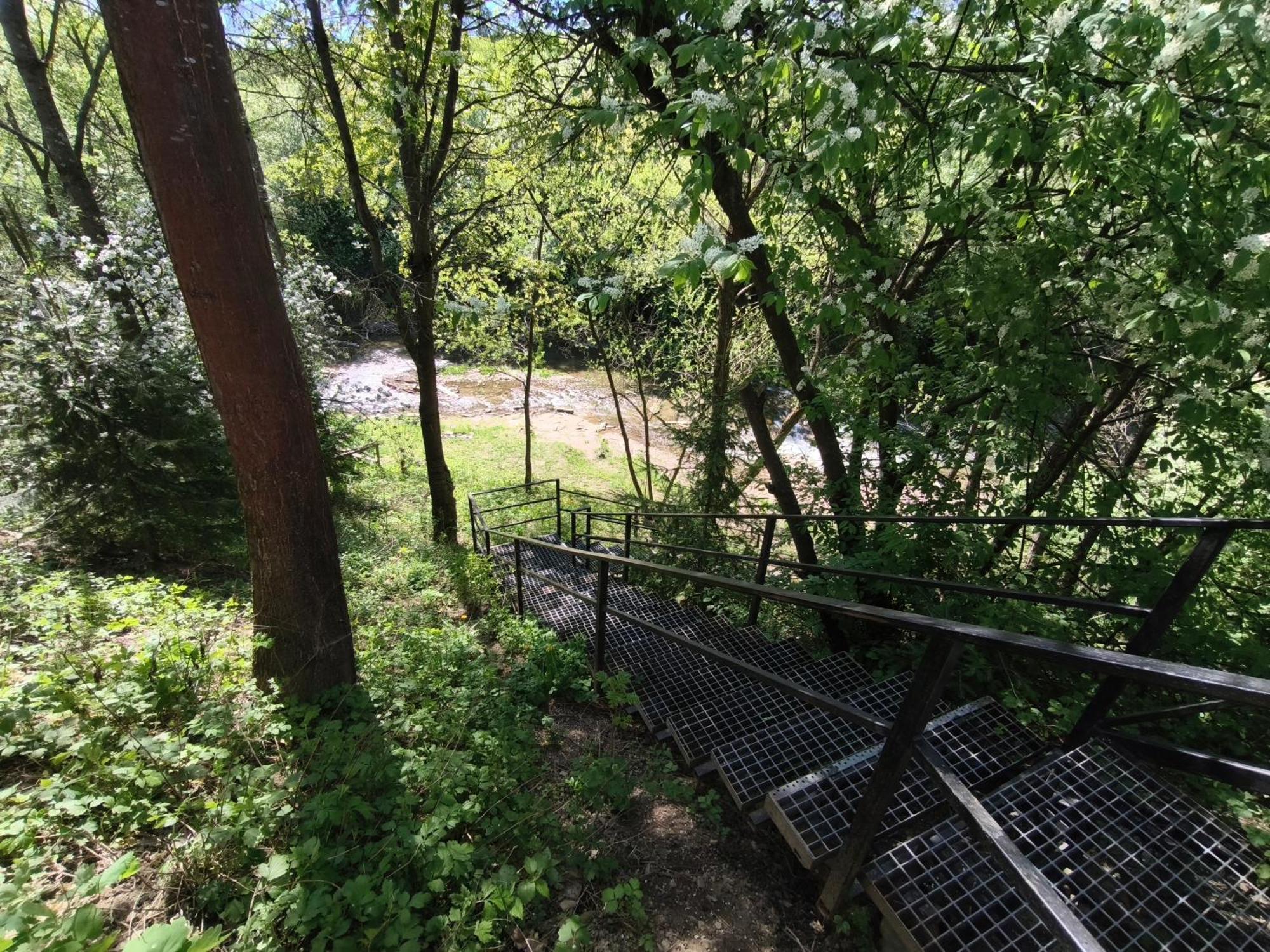 Apartaments Gory Niedzica Zamek Esterno foto