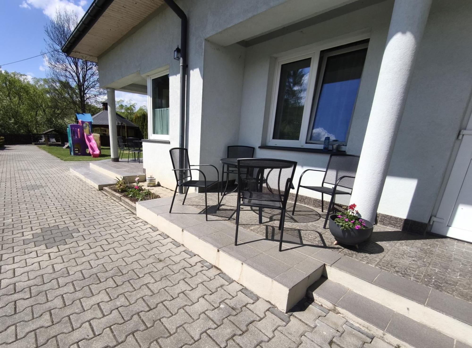 Apartaments Gory Niedzica Zamek Esterno foto